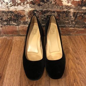 Whitney Velvet Pump